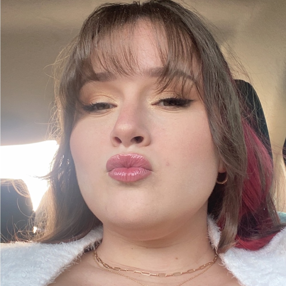 Meet your Posher, Sharaia